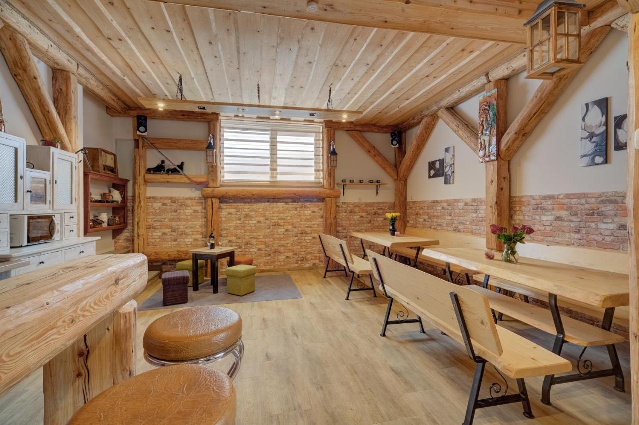 Apartamenty Krynica-Zdroj Karolina ภายนอก รูปภาพ