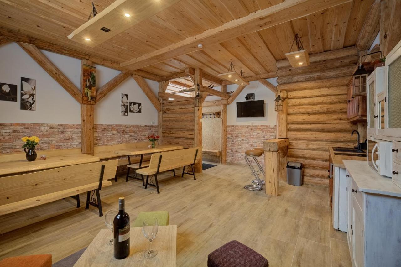 Apartamenty Krynica-Zdroj Karolina ภายนอก รูปภาพ